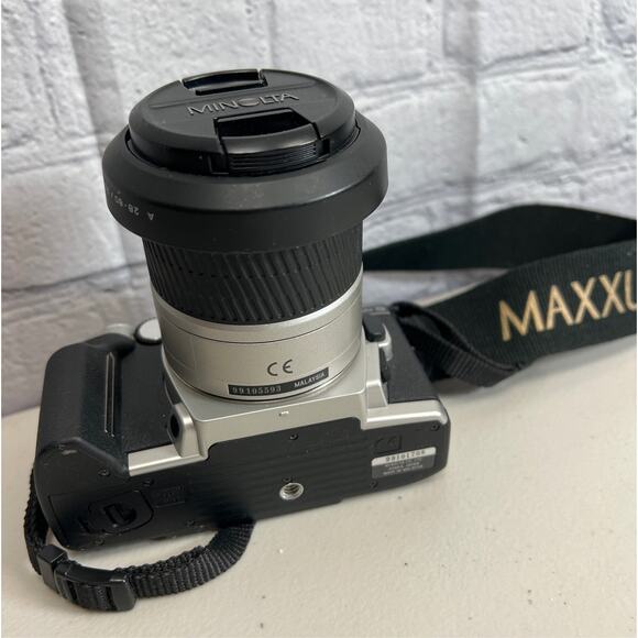 Vintage Minolta Maxxum 5 SLR 35mm Film Camera AF 28-80 Zoom Lens - Picture 4 of 13
